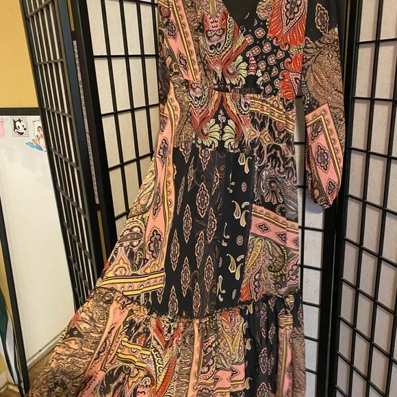 BEAUTIFUL SHEIN DRESS LIKE NEW NO TAGS - Picture 2 of 7